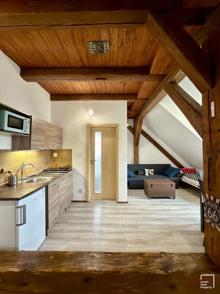 Ubytovací zařízení, 180 m²