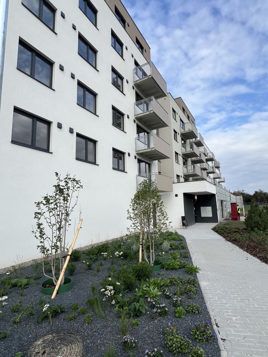 2+kk, Plukovníka Hamšíka  , Praha Kbely, 53 m² - 2