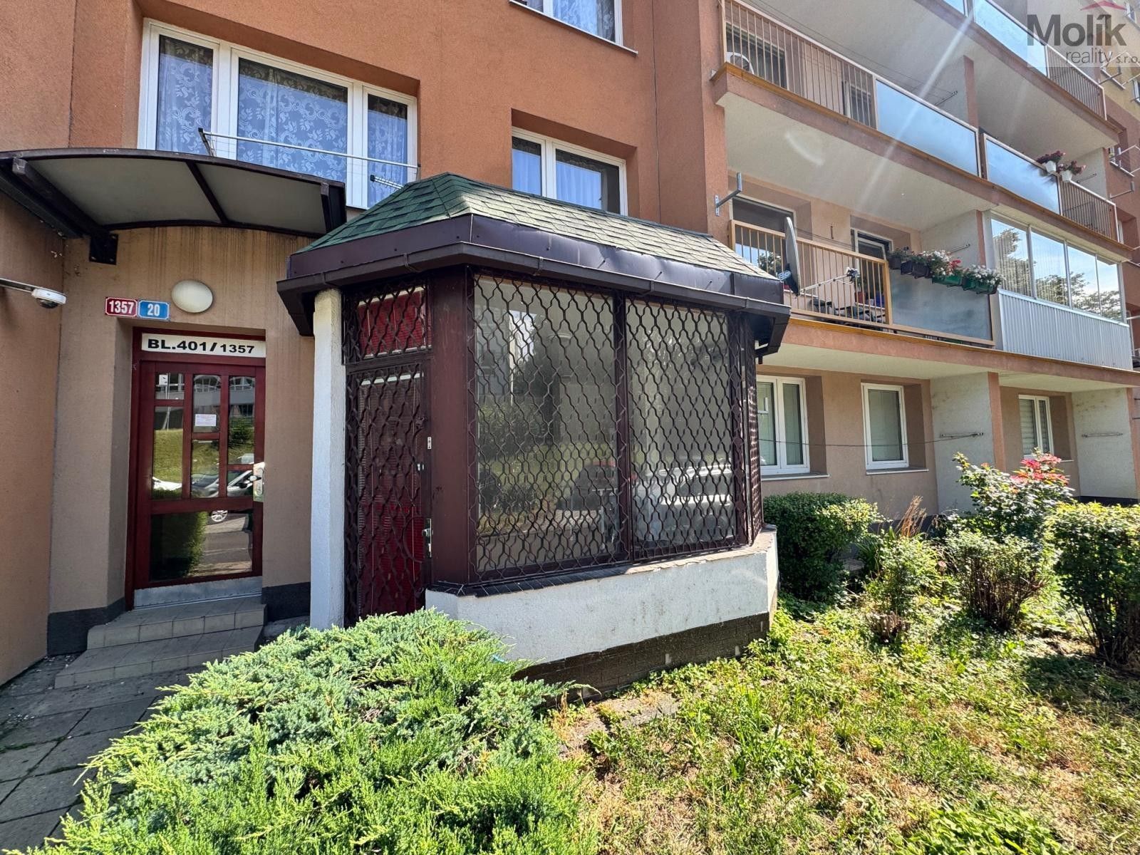 Obchodní prostory, U Stadionu, Most, 17 m² - 1