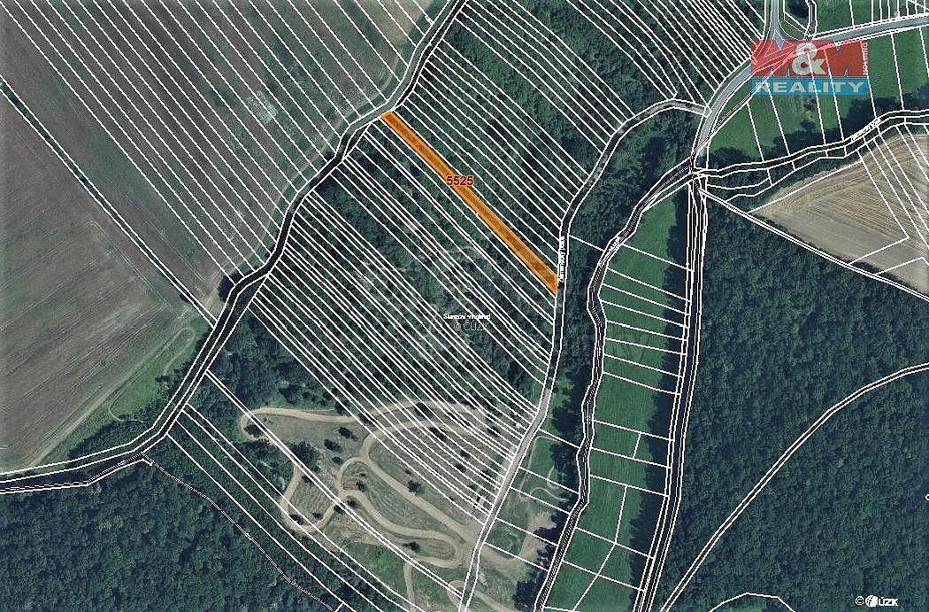 Louka, 1 586 m²