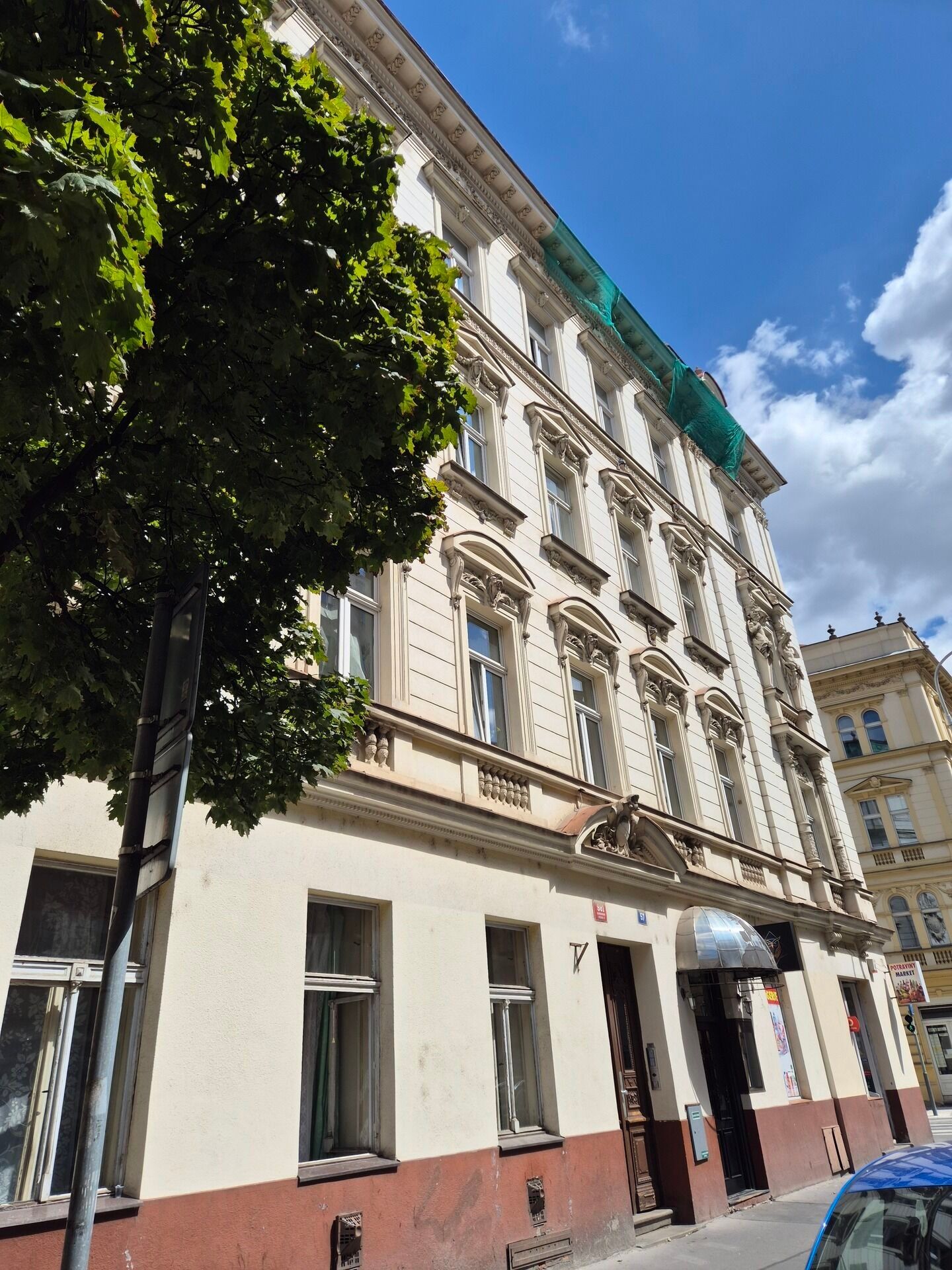 Prodej byt 2+1 - Slezská, Praha, 61 m²