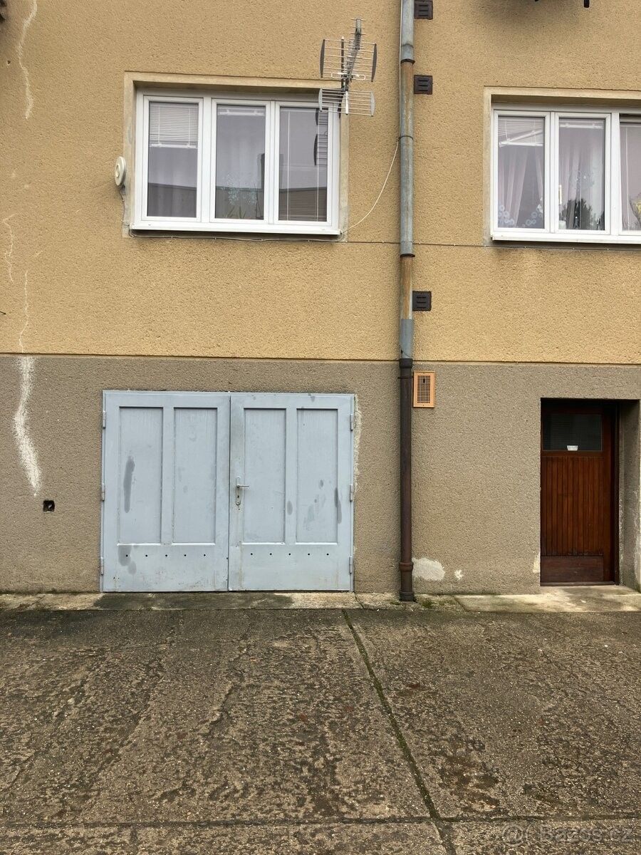 Pronájem garáž - Velká Bíteš, 595 01