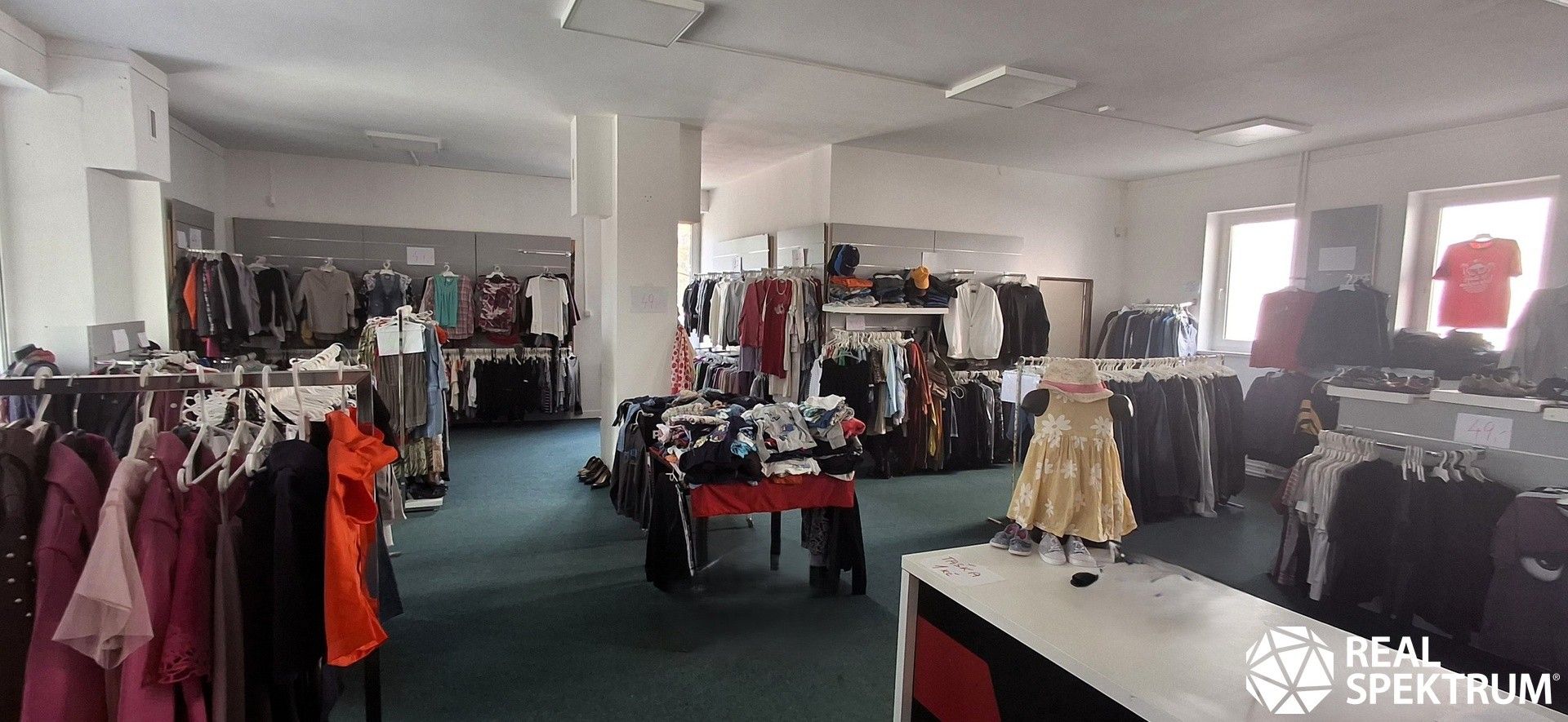 Obchodní prostory, nám. Dr. Snětiny, Boskovice, 120 m² - 2
