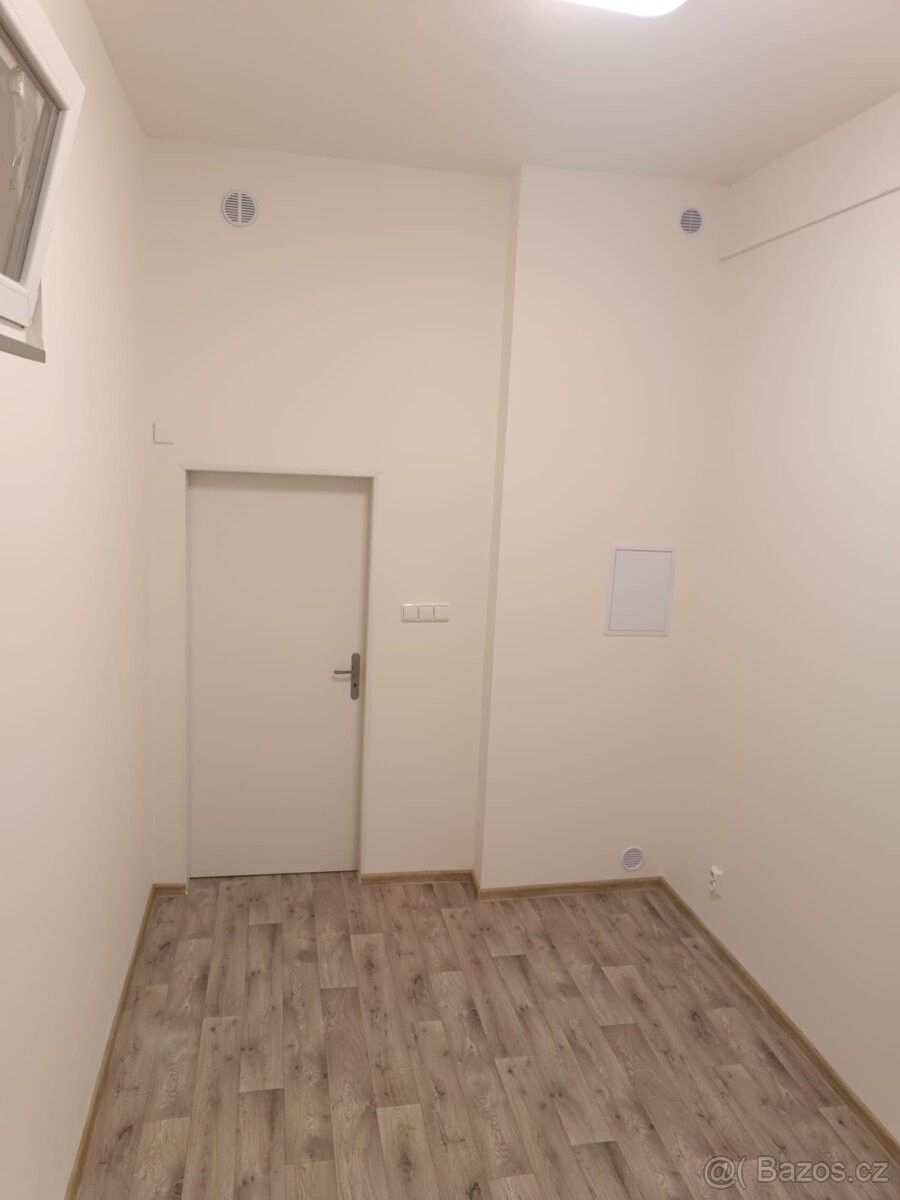 Pronájem sklad - Býkev, 276 01