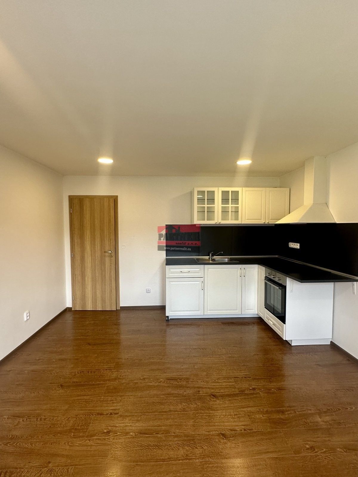 Pronájem byt 1+kk - M. Alše, Horoměřice, 35 m²