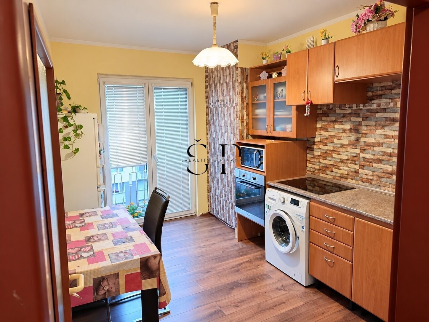 2+1, S. K. Neumanna, Ostrov, 66 m² - 2