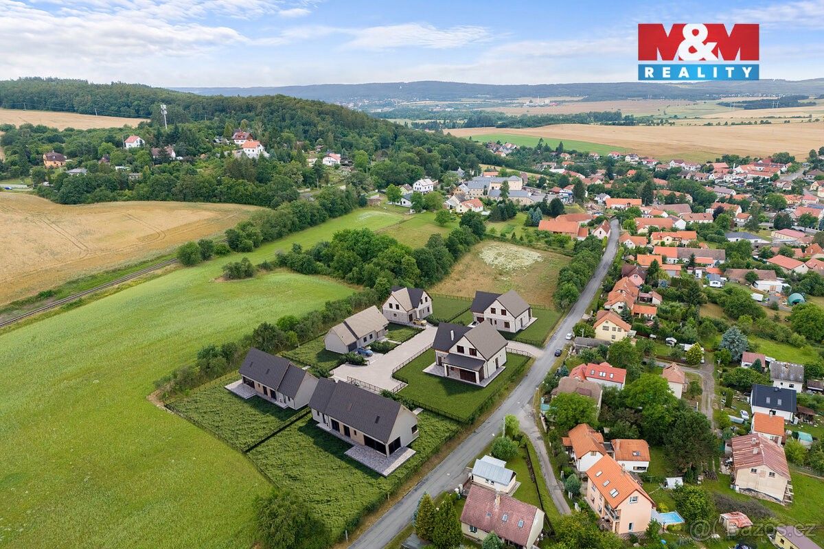 Prodej pozemek pro bydlení - Čisovice, 252 04