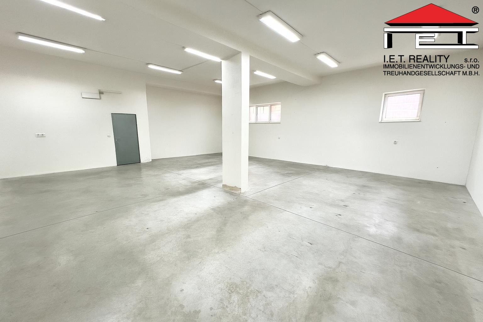 Pronájem sklad - Sokolská třída, Ostrava, 181 m²