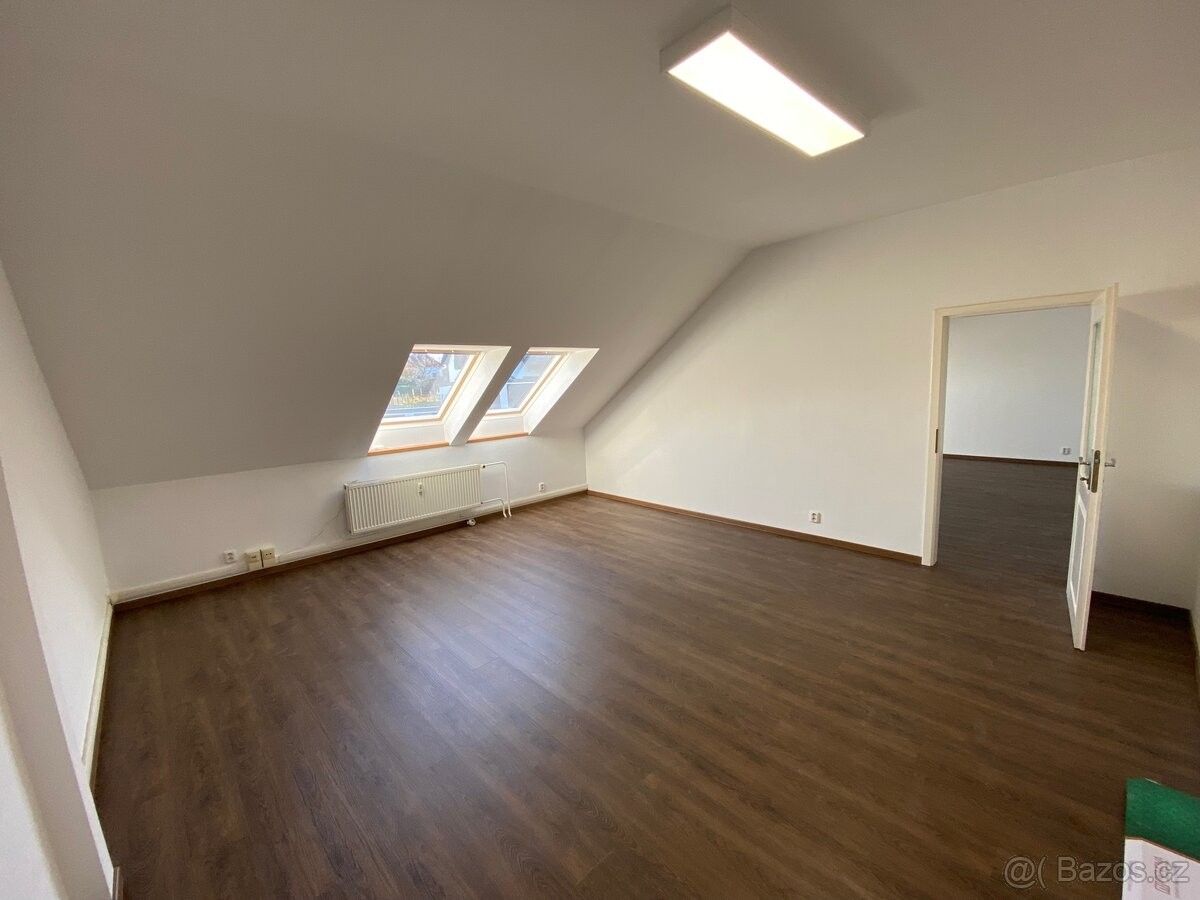 Pronájem kancelář - Kamenice, 251 68