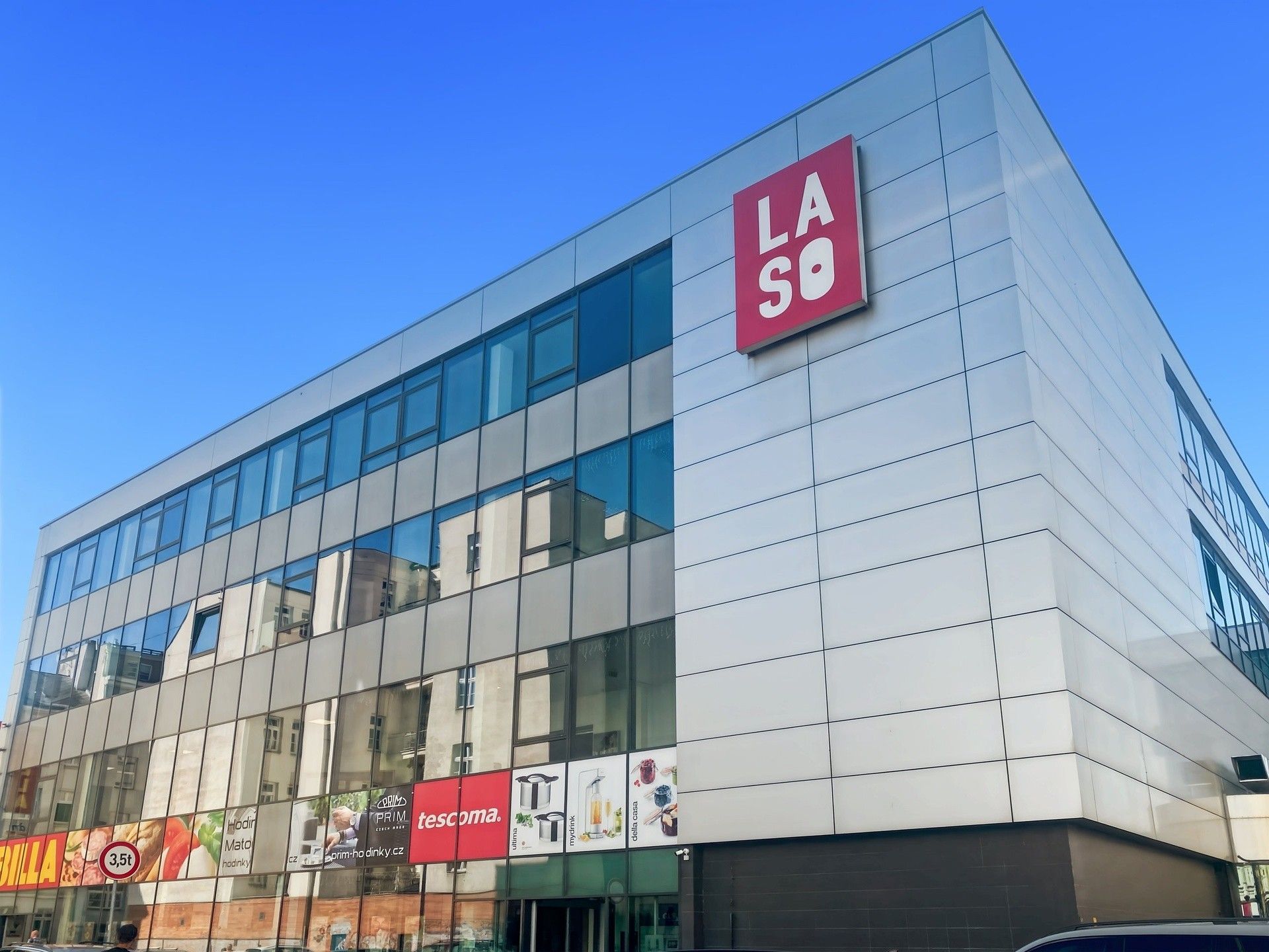 Pronájem kancelář - Masarykovo náměstí, Ostrava, 8 m²