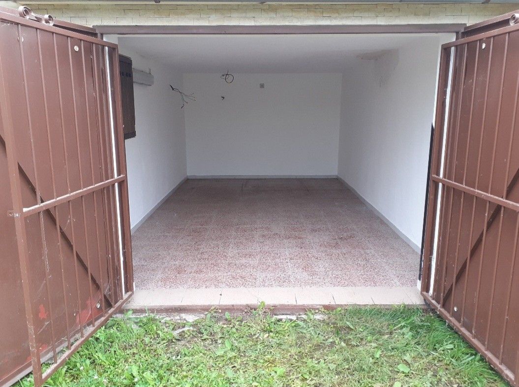 Pronájem garáž - Velké Opatovice, 679 63