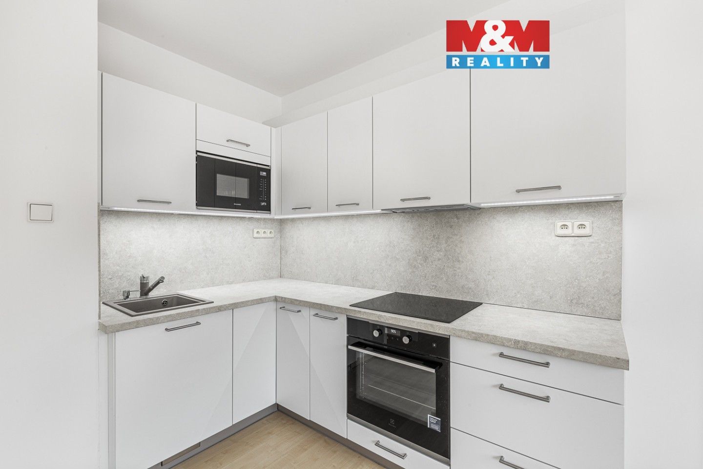 2+kk, Urbánkova, Praha, 44 m²