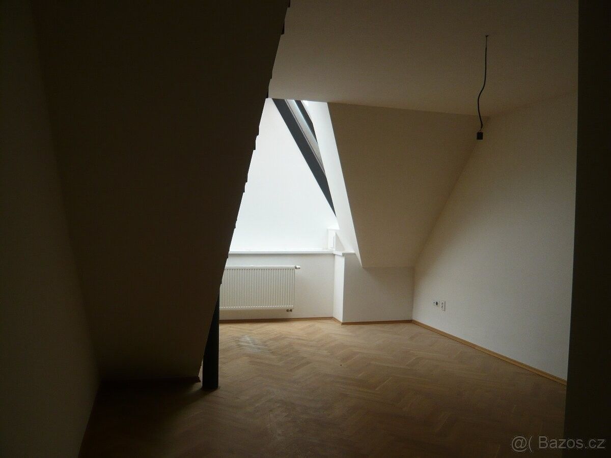 Pronájem byt - Praha, 140 00