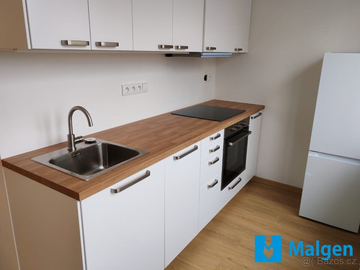 Pronájem byt - Praha, 142 00