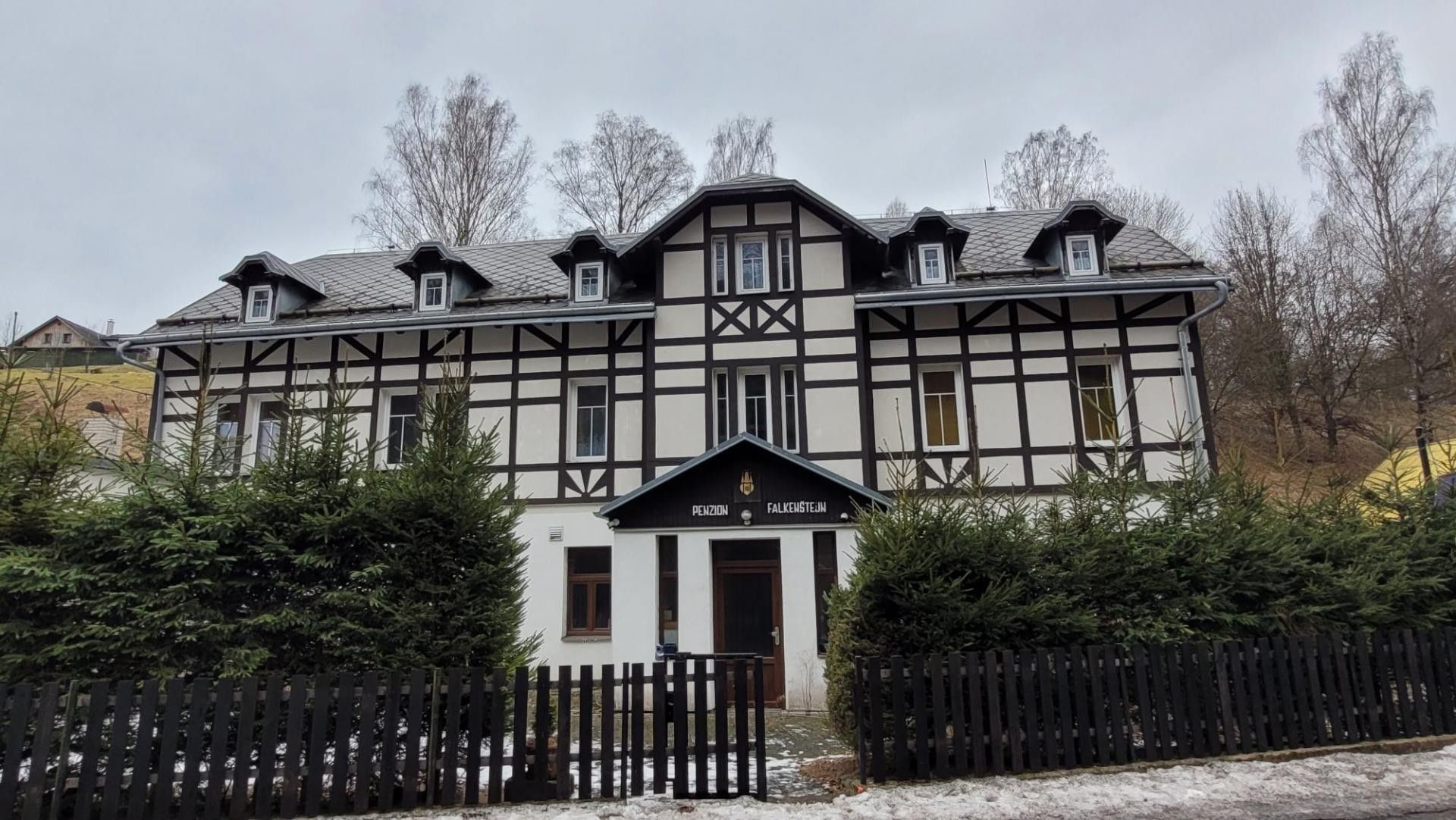 Prodej ubytovací zařízení - Jetřichovice, 640 m²