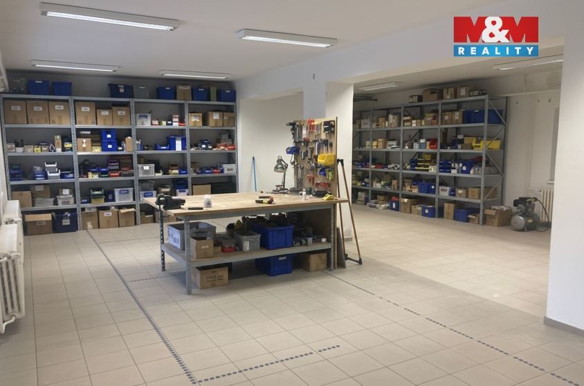 Pronájem kancelář - U Nádraží, Strakonice, 300 m²