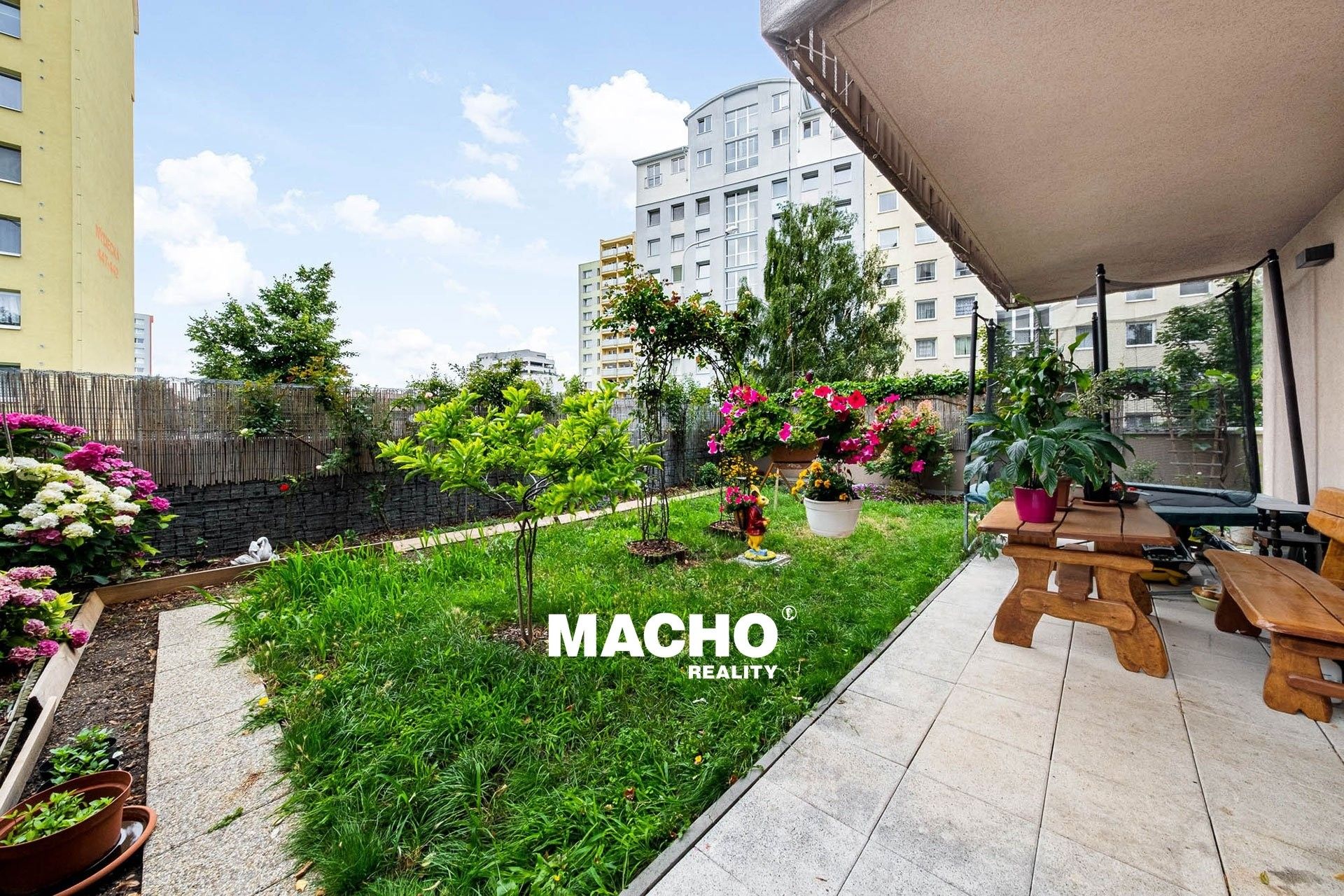 Prodej byt 3+kk - Křivoklátská, Praha, 98 m²