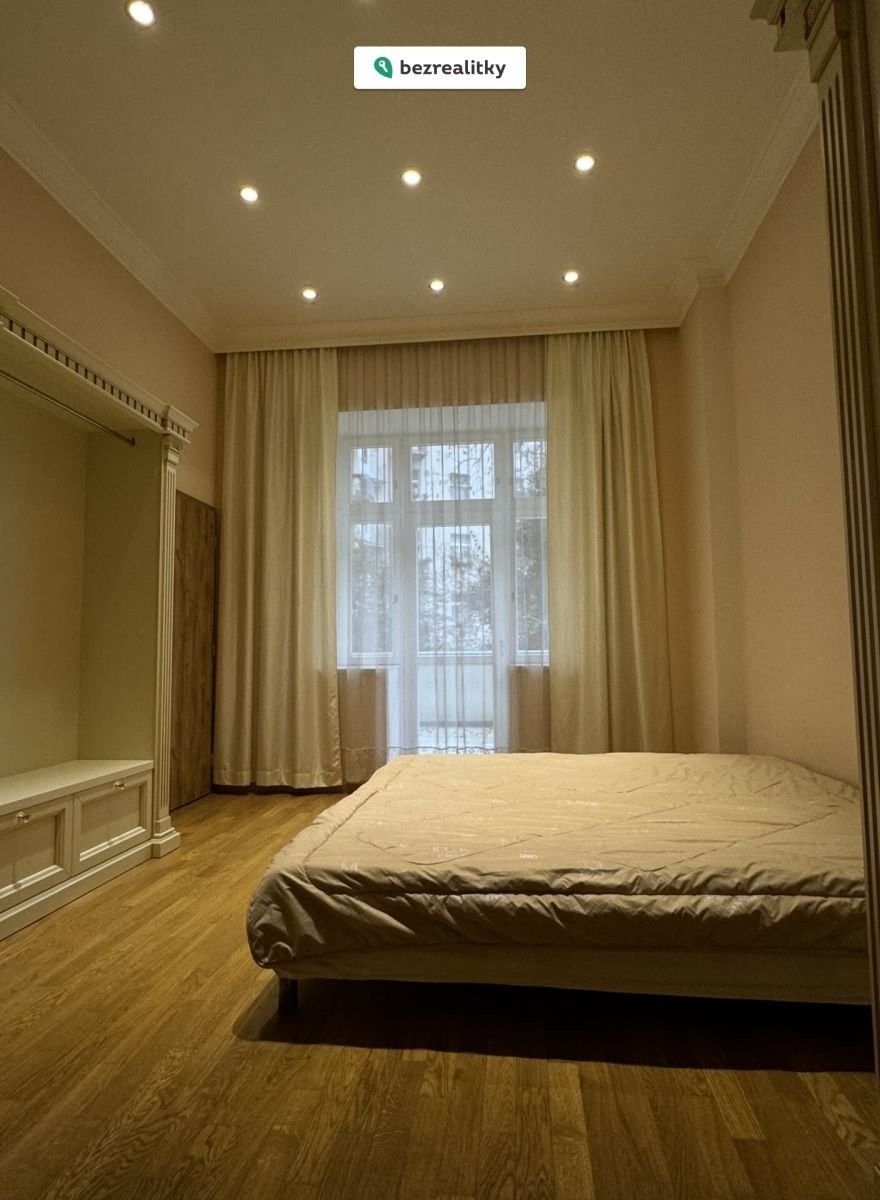 2+kk, Slavíkova, Praha, 138 m²