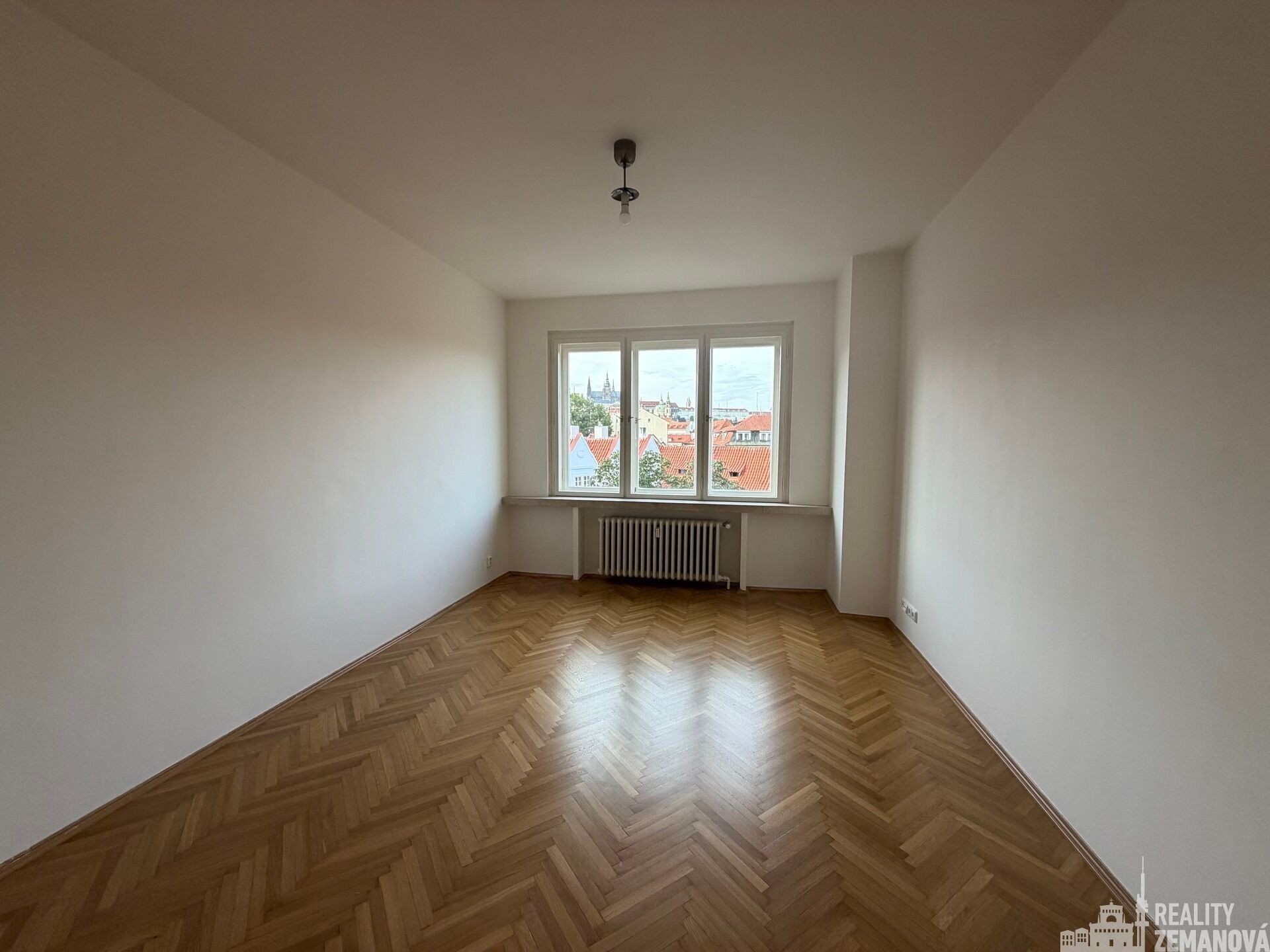 Byt 2+1 · 50 m² · Šeříková, Praha - 3