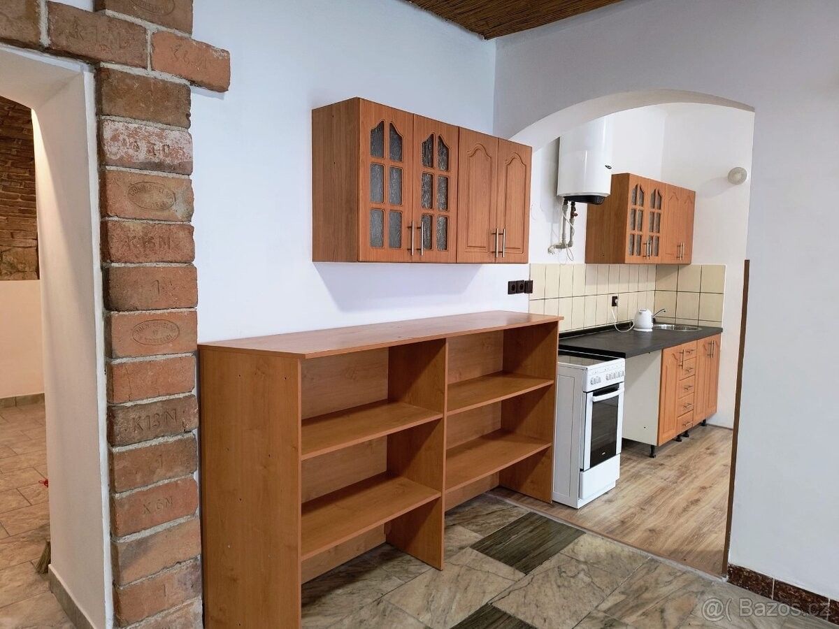 Pronájem byt - Drnovice u Lysic, 679 76