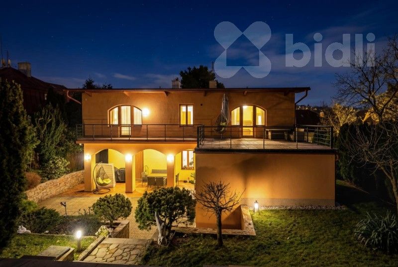 Prodej vila - Pod svahem, Praha, 350 m²