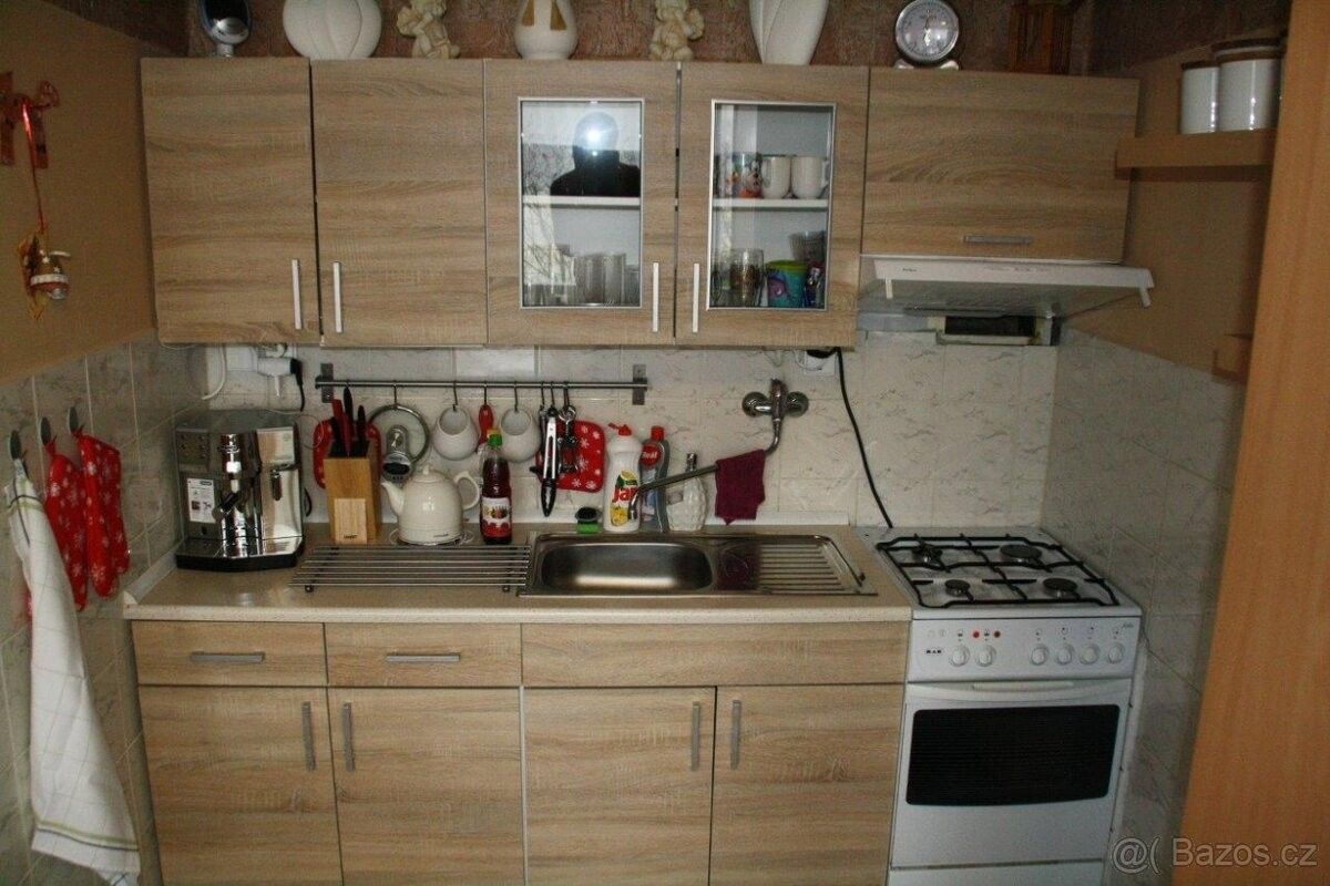 Byty, Hostinné, 543 71