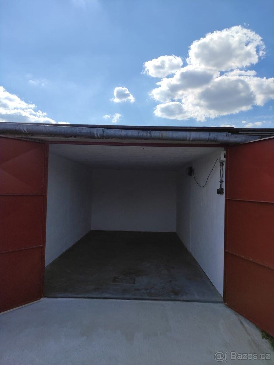 Garáže, České Budějovice, 370 07
