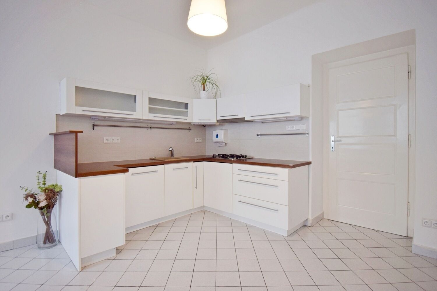 2+kk, Lucemburská, Praha, 63 m²