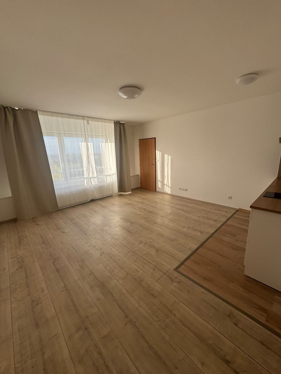 2+kk, Nad Krocínkou, Praha - Prosek, 55 m² - 2