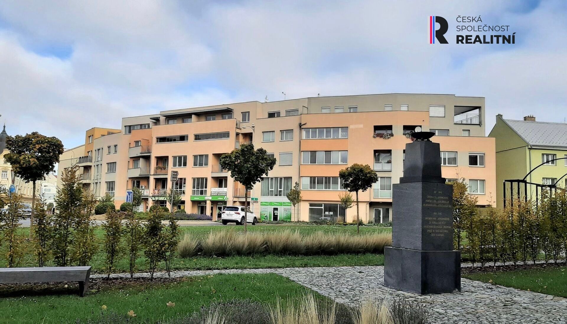 Byty, náměstí Míru, Kroměříž, 178 m²