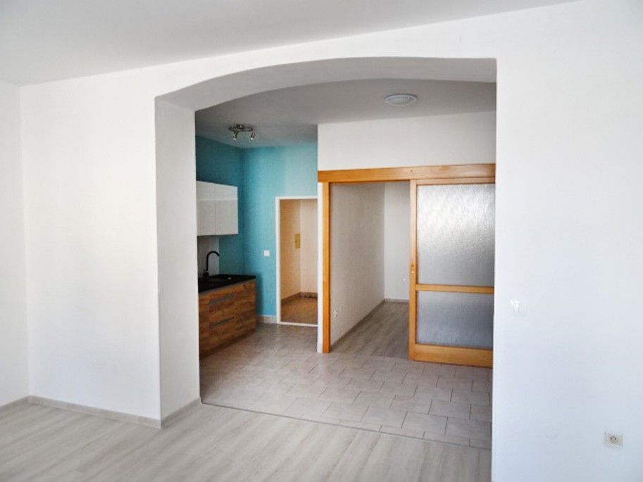 2+kk, Masarykovo náměstí, Náchod, 64 m²