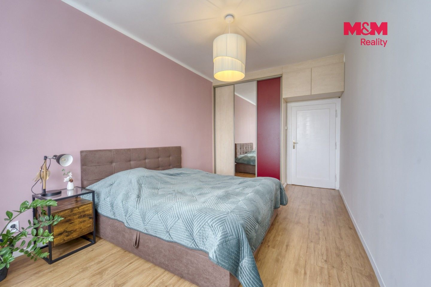 Byt 2+kk · 54 m² · Argentinská, Praha - 4