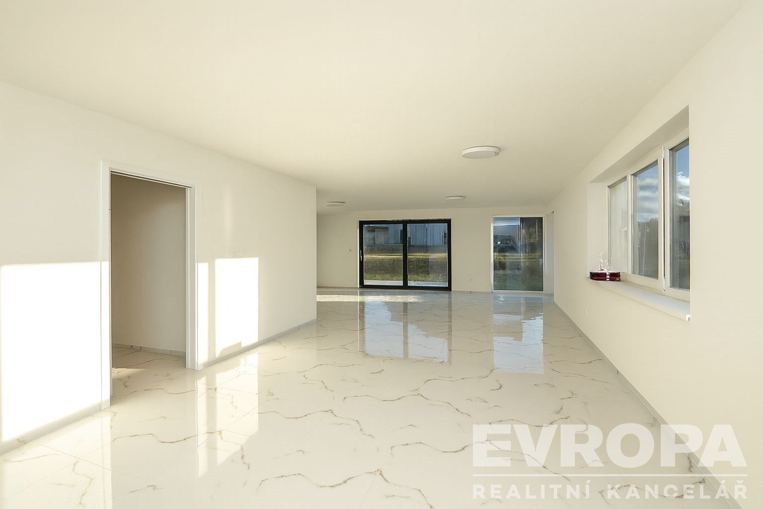 Prodej rodinný dům - Na Okruhu, Sulice, 247 m²