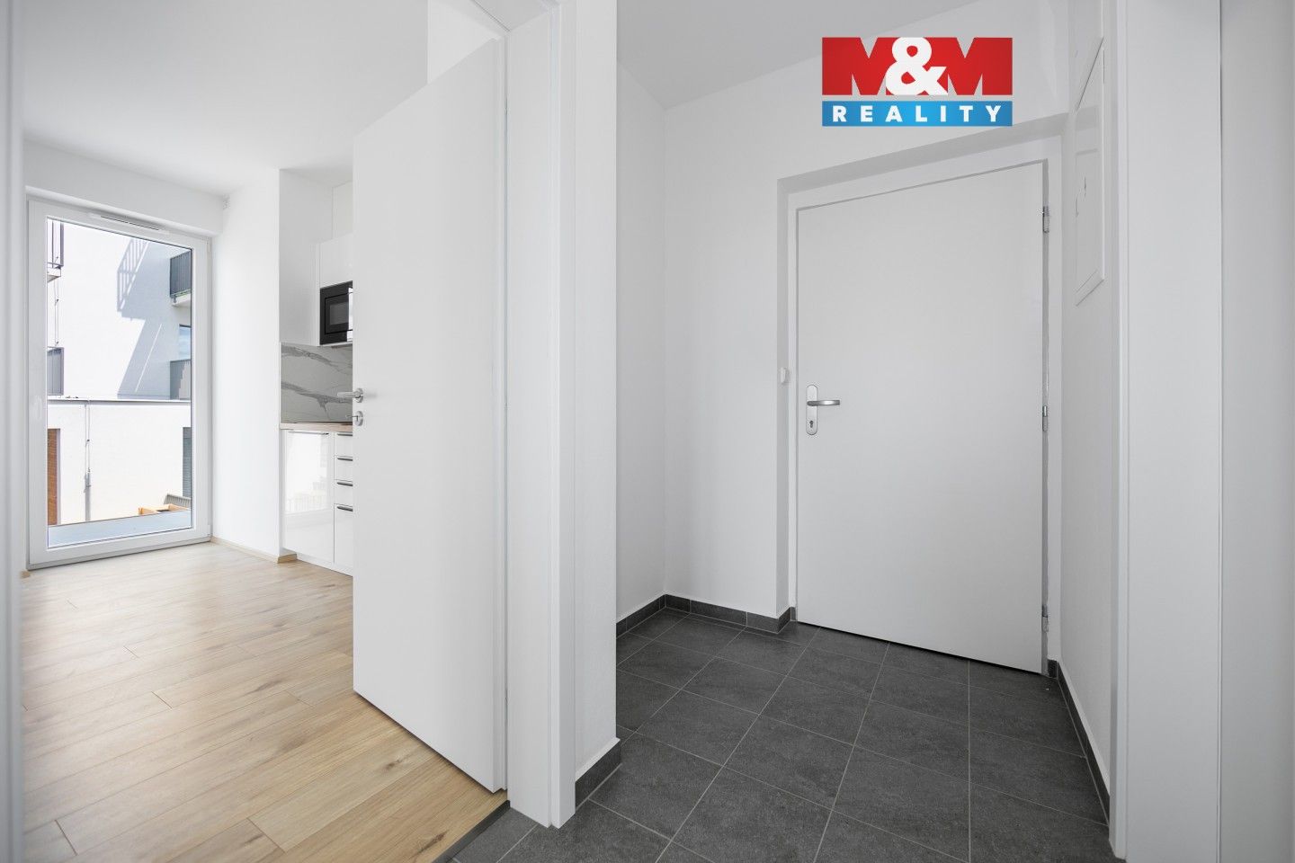 2+kk, Safírová, Plzeň, 45 m²