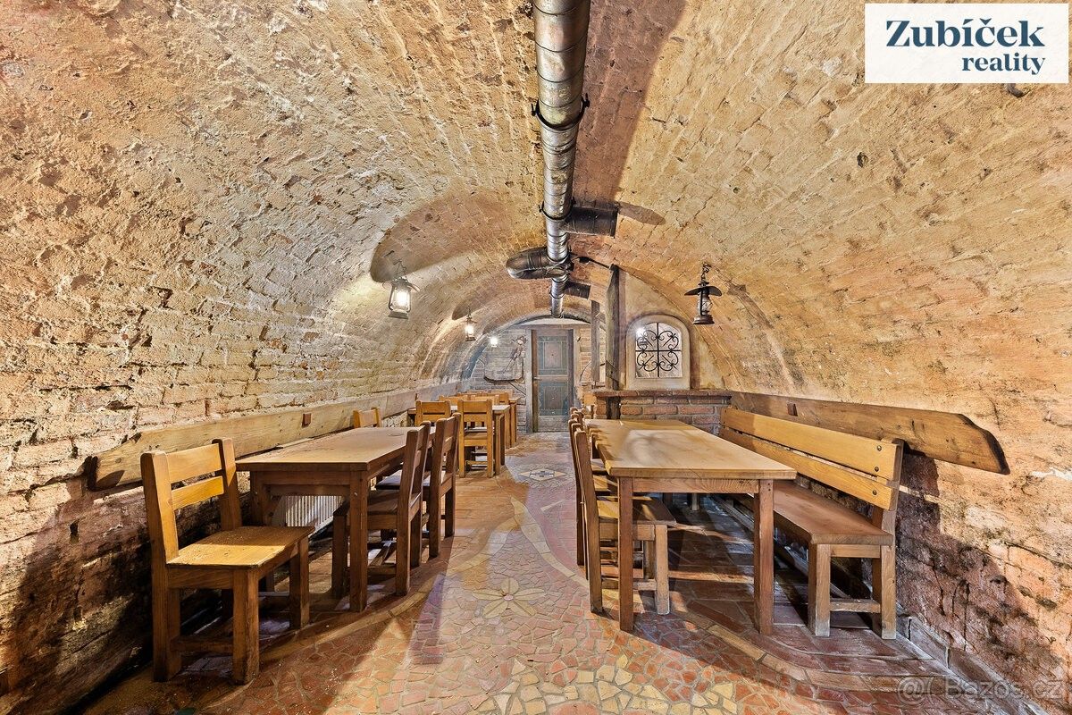 Prodej ostatní - Bzenec, 696 81