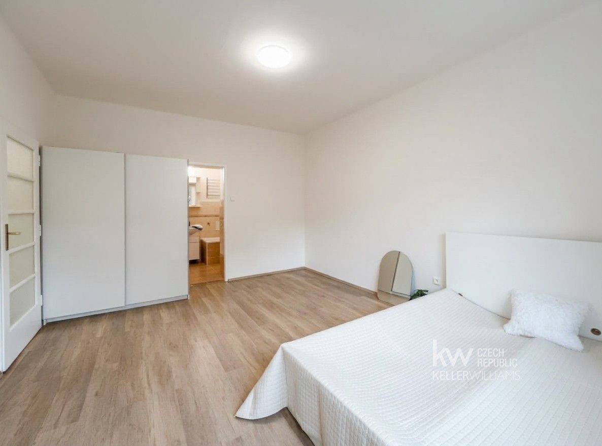 Pronájem byt 1+1 - Pod strojírnami 636, Praha Vysočany, 33 m² - 5