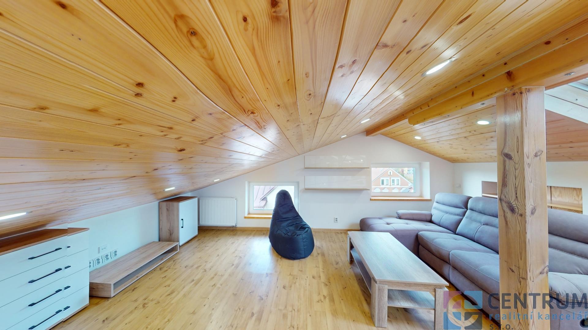 Pronájem byt 2+kk - Podzimní, Jablonec nad Nisou, 49 m² - 2