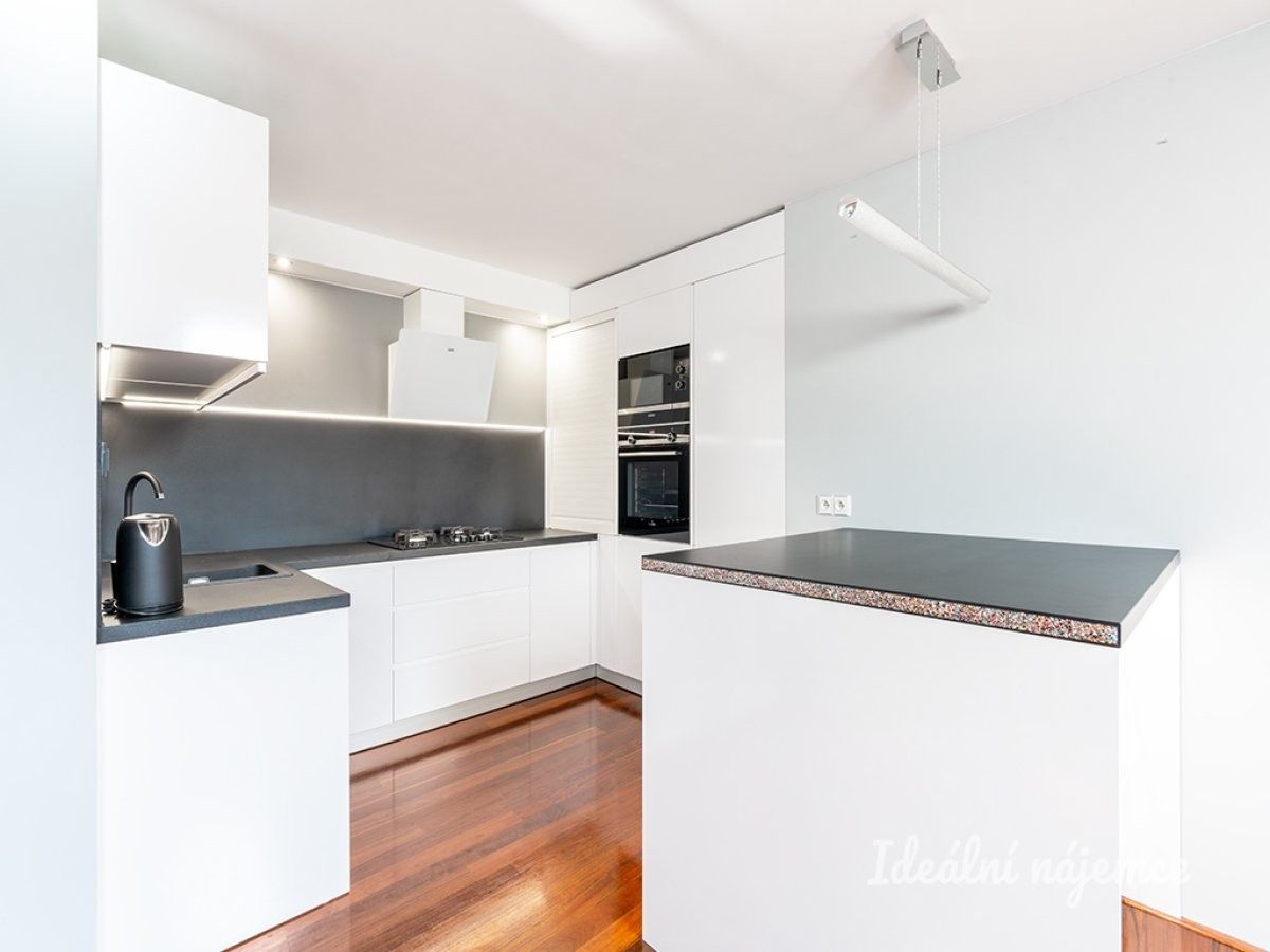 Pronájem byt 3+kk - Staropramenná, Praha, 78 m² - 5