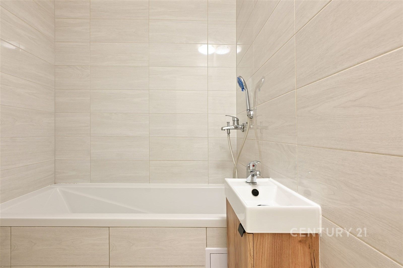 Pronájem byt 2+kk - Bezejmenná, Bílina, 49 m²