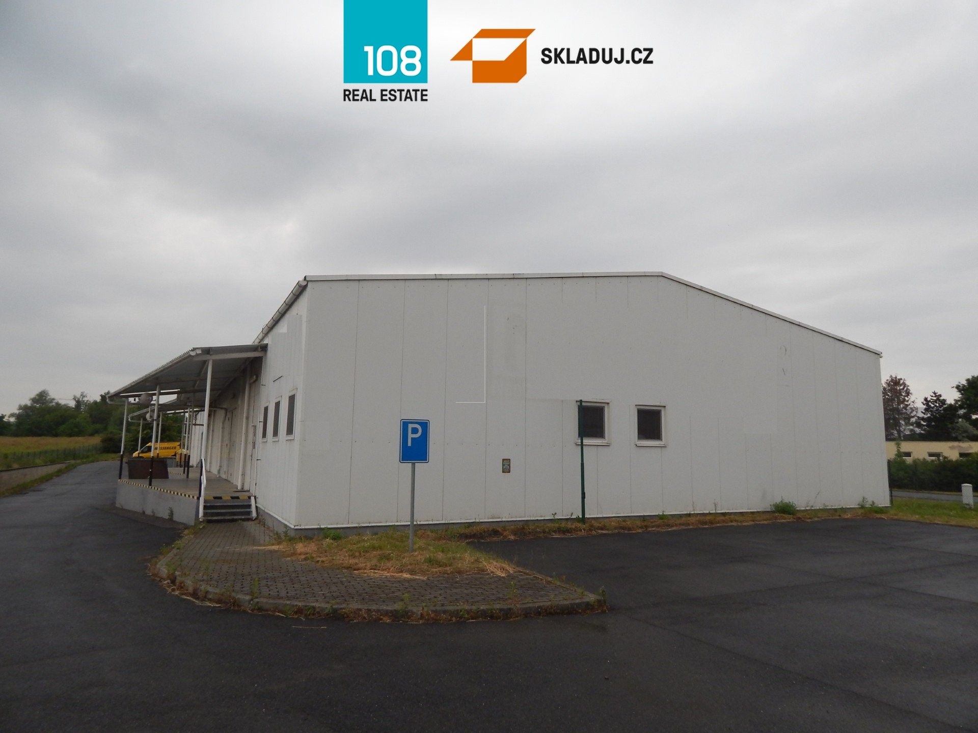 Sklady, Hlavní, Chýně, 909 m²
