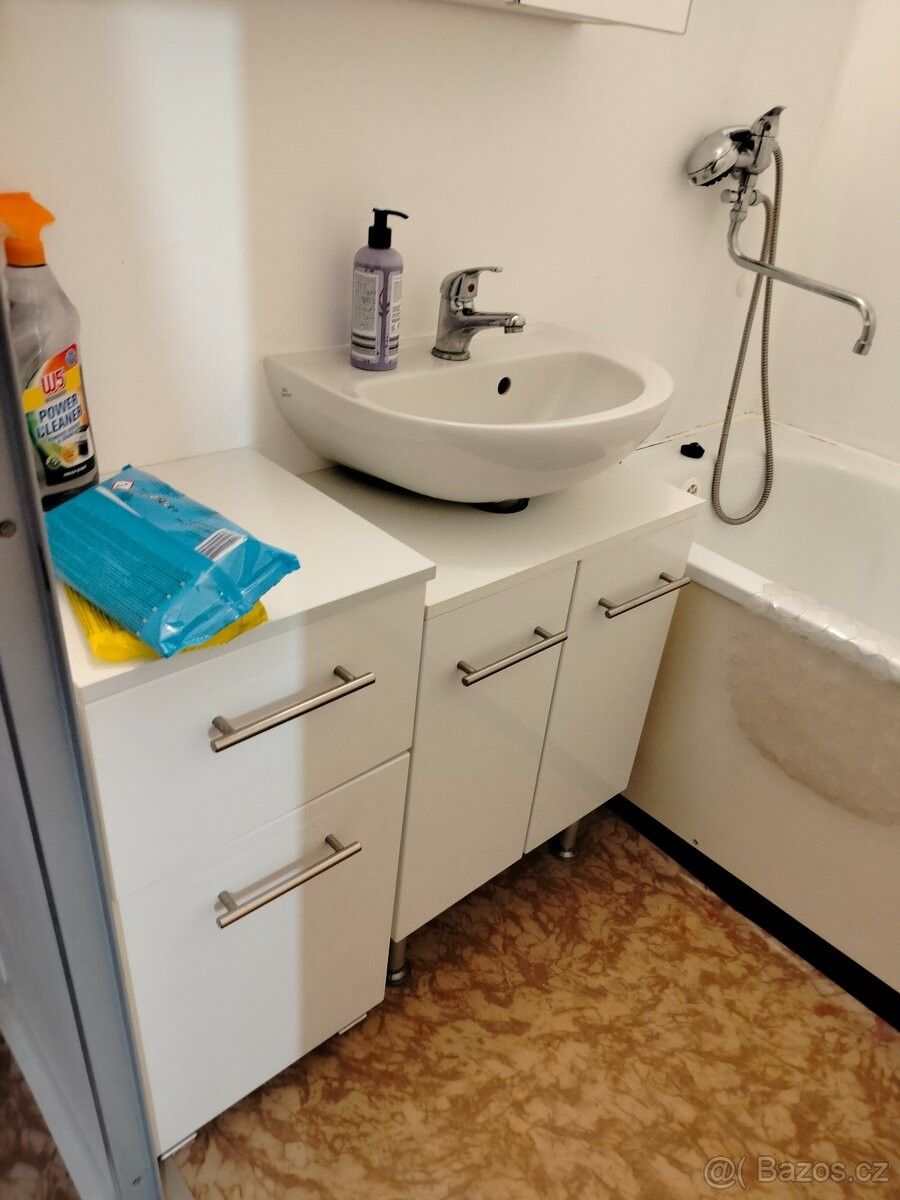 Pronájem byt - Karlovy Vary, 360 01