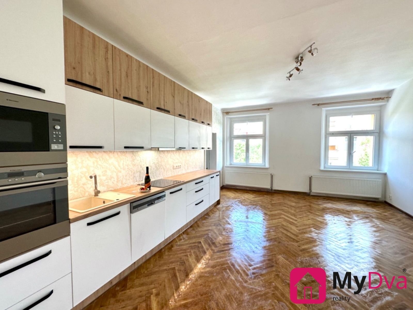 Byt 2+kk · 80 m² · U kněžské louky, Praha - 3
