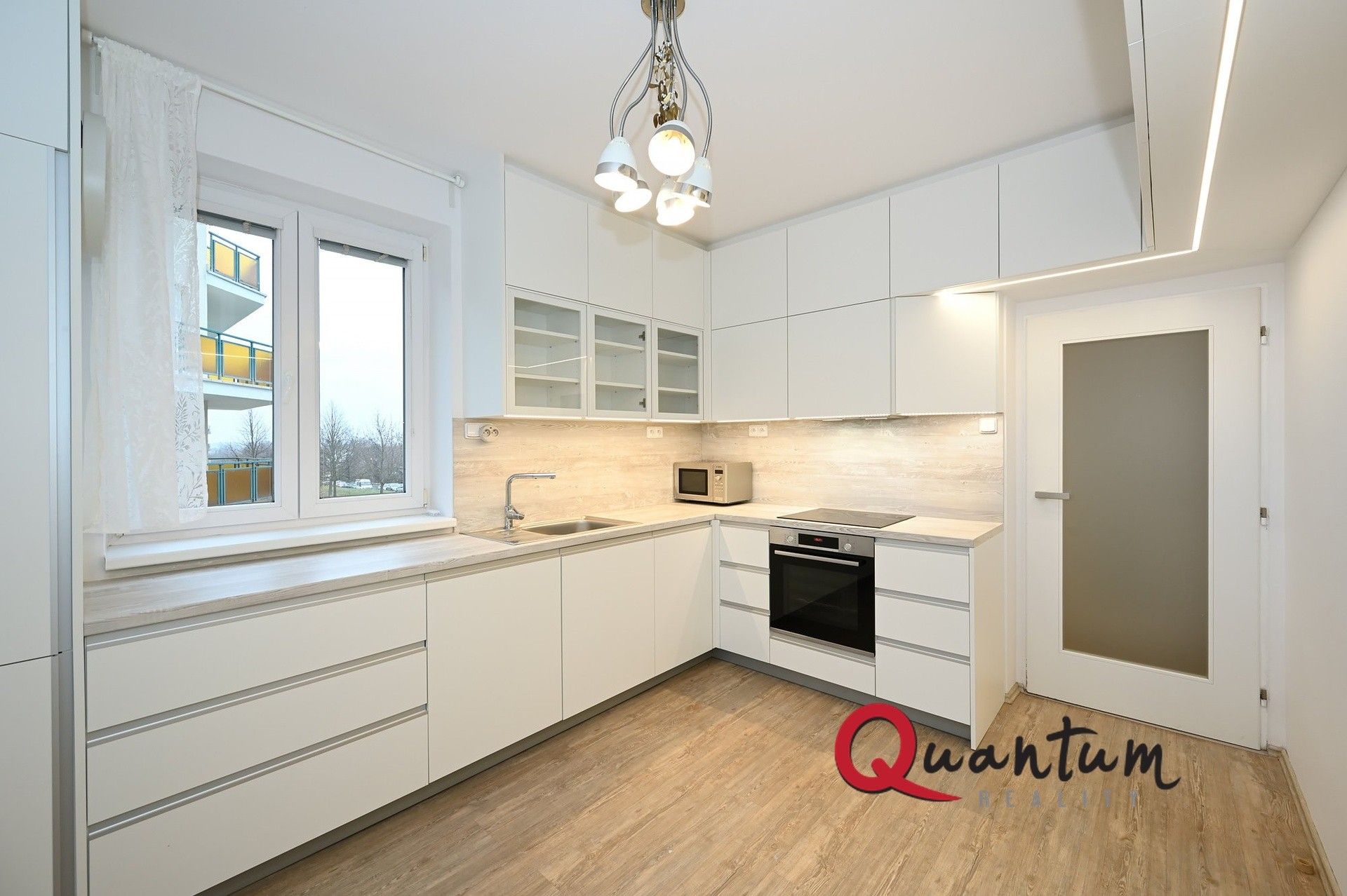 Pronájem byt 3+1 - K Horoměřicům, Praha, 90 m²