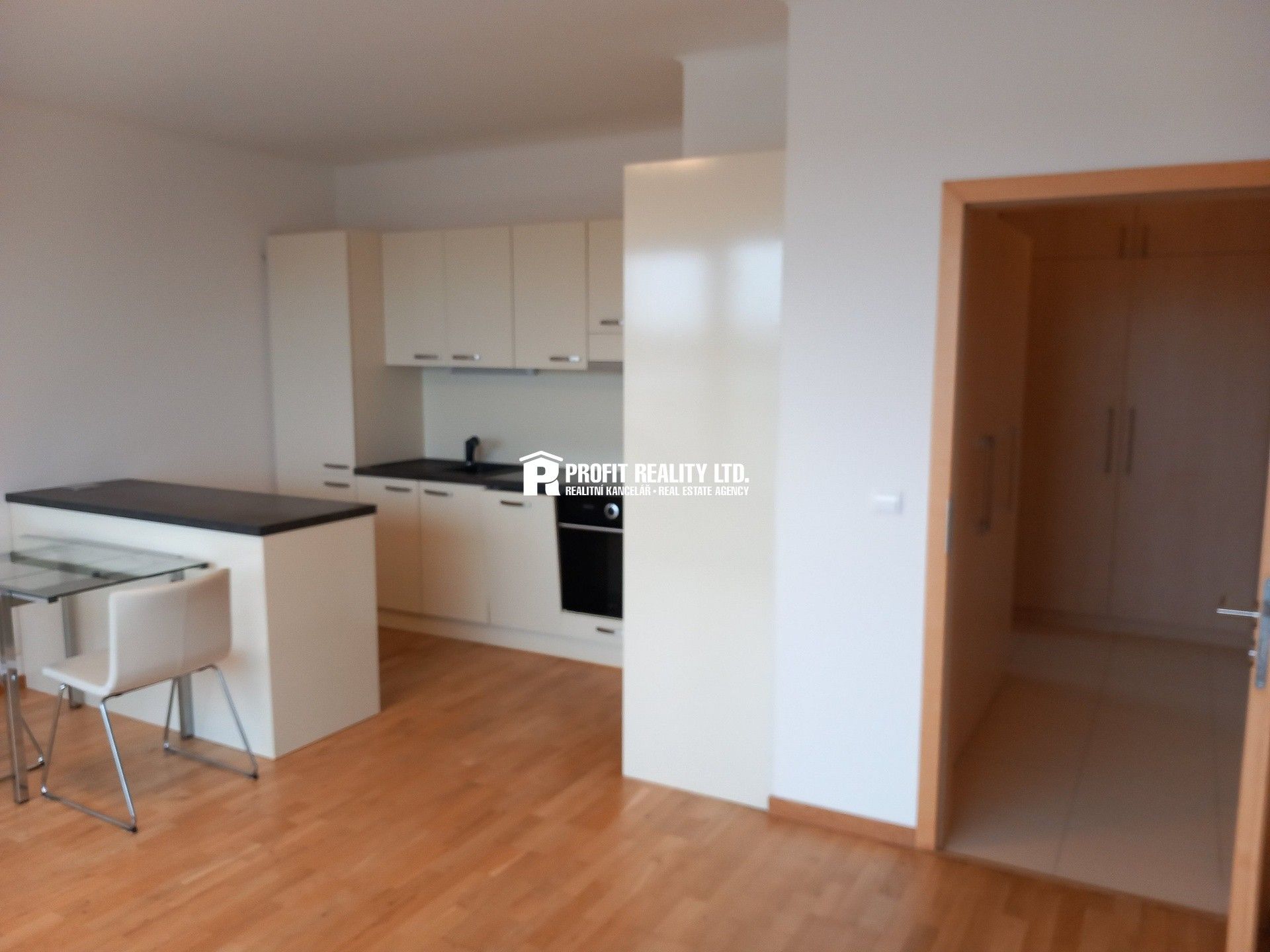 Byt 2+kk · 53 m² · Chmelařská, Praha - 4