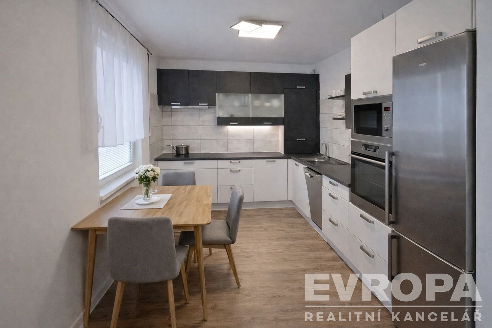 Prodej byt 3+1 - Gabčíkova 1074, Nehvizdy, 68 m²