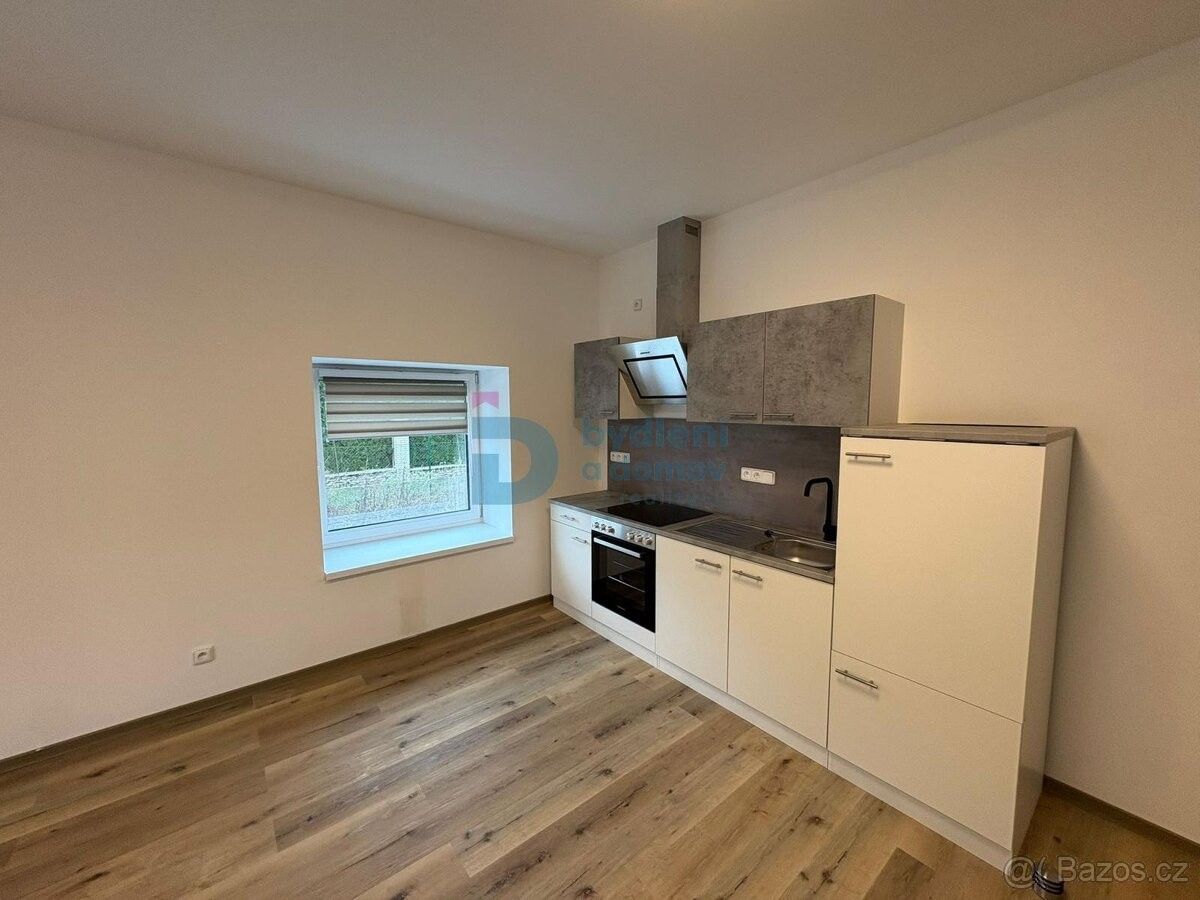 Pronájem byt - Nezamyslice u Prostějova, 798 26
