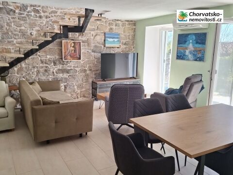 Rodinné domy, 987 66, Zahraničí