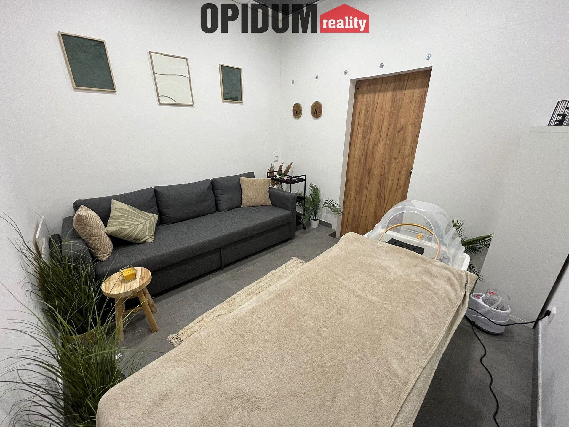 Obchodní prostory · 94 m² · Arkalycká, Praha - 4