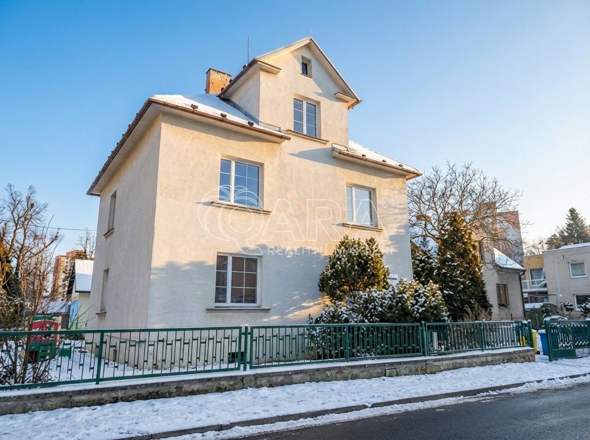 Rodinné domy, Karpatská, Ostrava, 200 m²