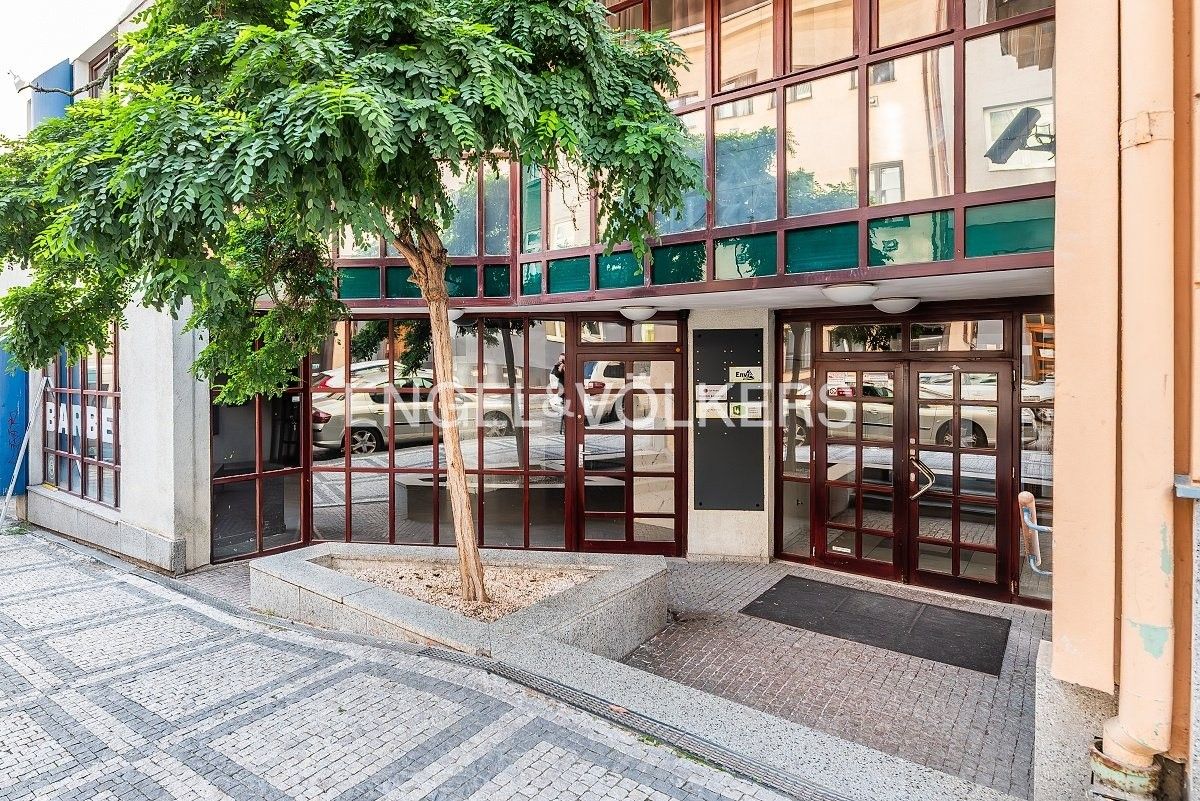 Obchodní prostory, 57 m²